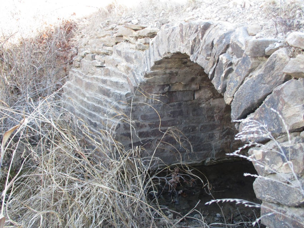 Stone arch culvert near Cedarvale