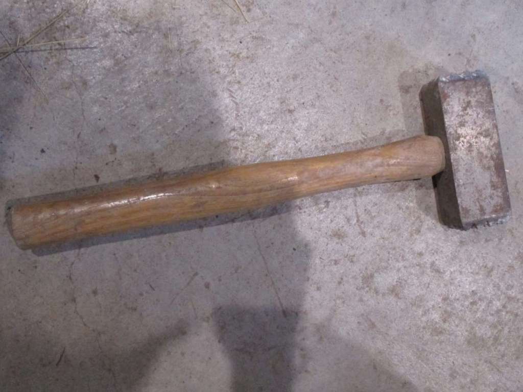 A Novel Tool: The Bushing&nbsp;Hammer